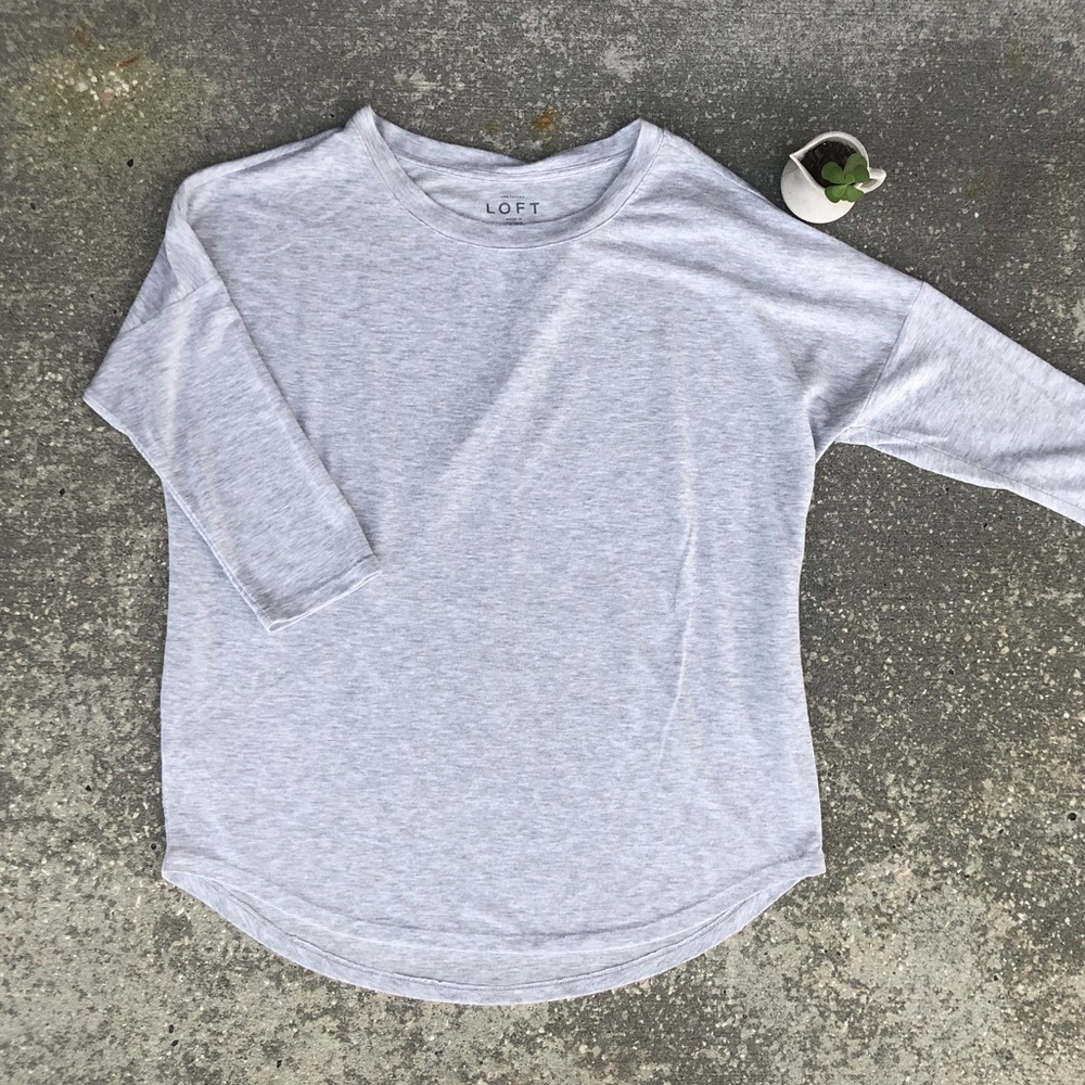 LOFT. Heather Grey. 3/4 Length Top. Size Medium.